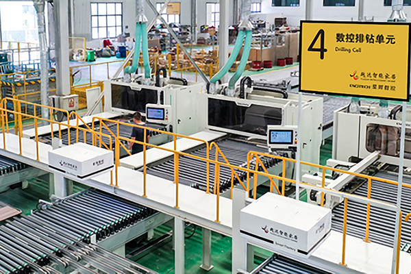 Quo instrumento opus est ad efficiendam structuram fabricationem autocineticam autocineticam?