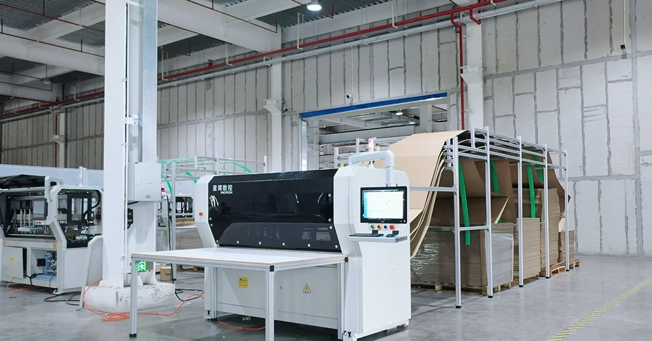 Cardboard Secans Machina Specialiter evoluta pro Furniture Sheet Packaging.