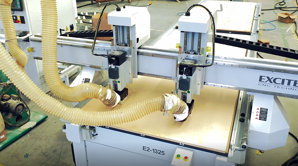 Notae de machina sectione operandi CNC.